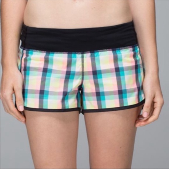 Lululemon Run: Speed Short 2.5”,*LR, 2-Way Stretch, Size 4 - Picture 2 of 10